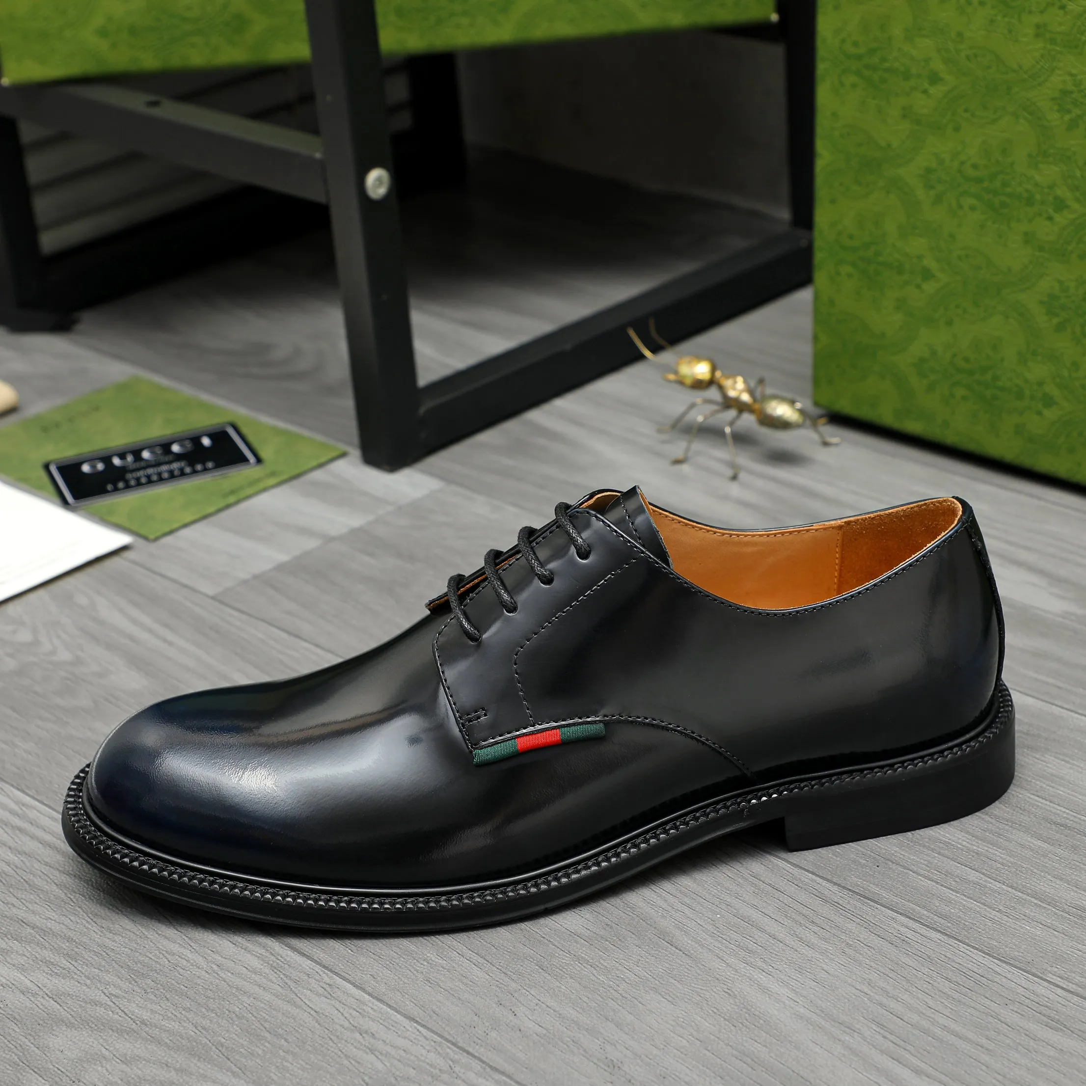 Men's shoes 💰500 Product trademark: GUCCI "Gucci" business lace-up leather shoes Regular size: 38-44 (45.46 custom-made, non-returnable) Product materials: Selected color-brushed cowhide upper, cowhide lining, original rubber outsole